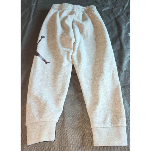 Jordan Kids Grey Sweatpants With Iconic Jumpman Logo Size 4T - Picture 7 of 8